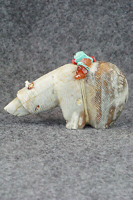 Bear Zuni Fetish Carving - Paulette Quam