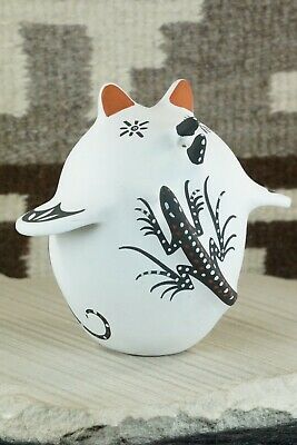 Zuni Pottery - Lorenda Cellicion