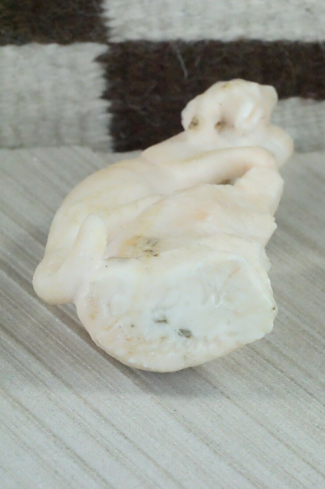 Mountain Lion Zuni Fetish Carving - Colin Weeka