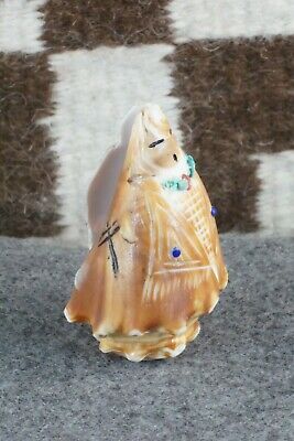 Corn Maiden Zuni Fetish Carving - Kevin Quam