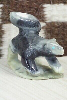 Badger Zuni Fetish Carving - Derrick Kaamasee