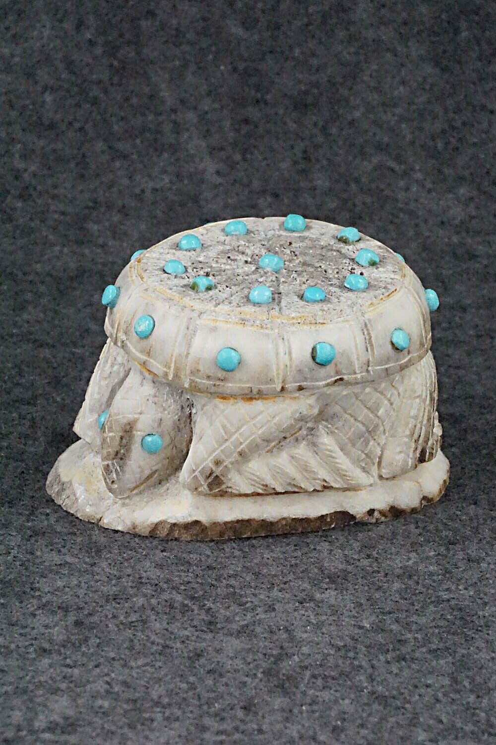 Turtle Zuni Fetish Carving - Garrick Weeka