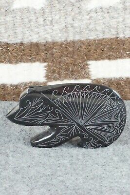 Bear Zuni Fetish Carving - Jonathan Natewa