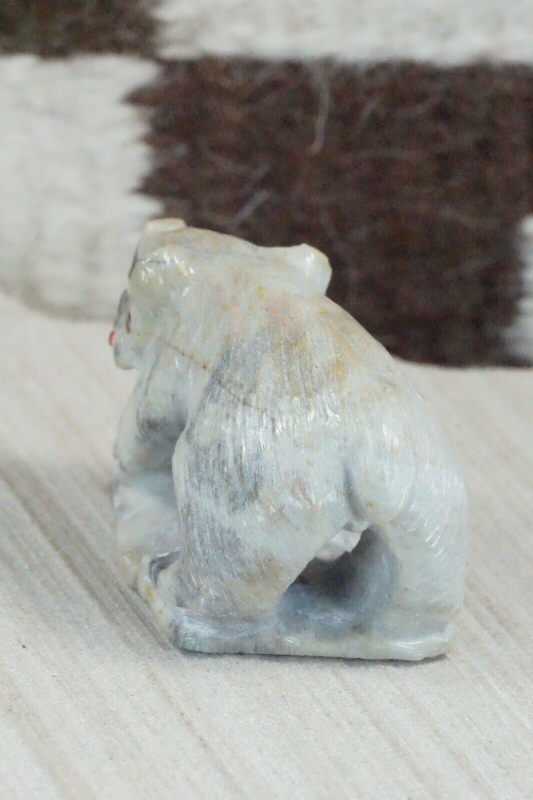 Bear Zuni Fetish Carving - Derrick Kaamasee