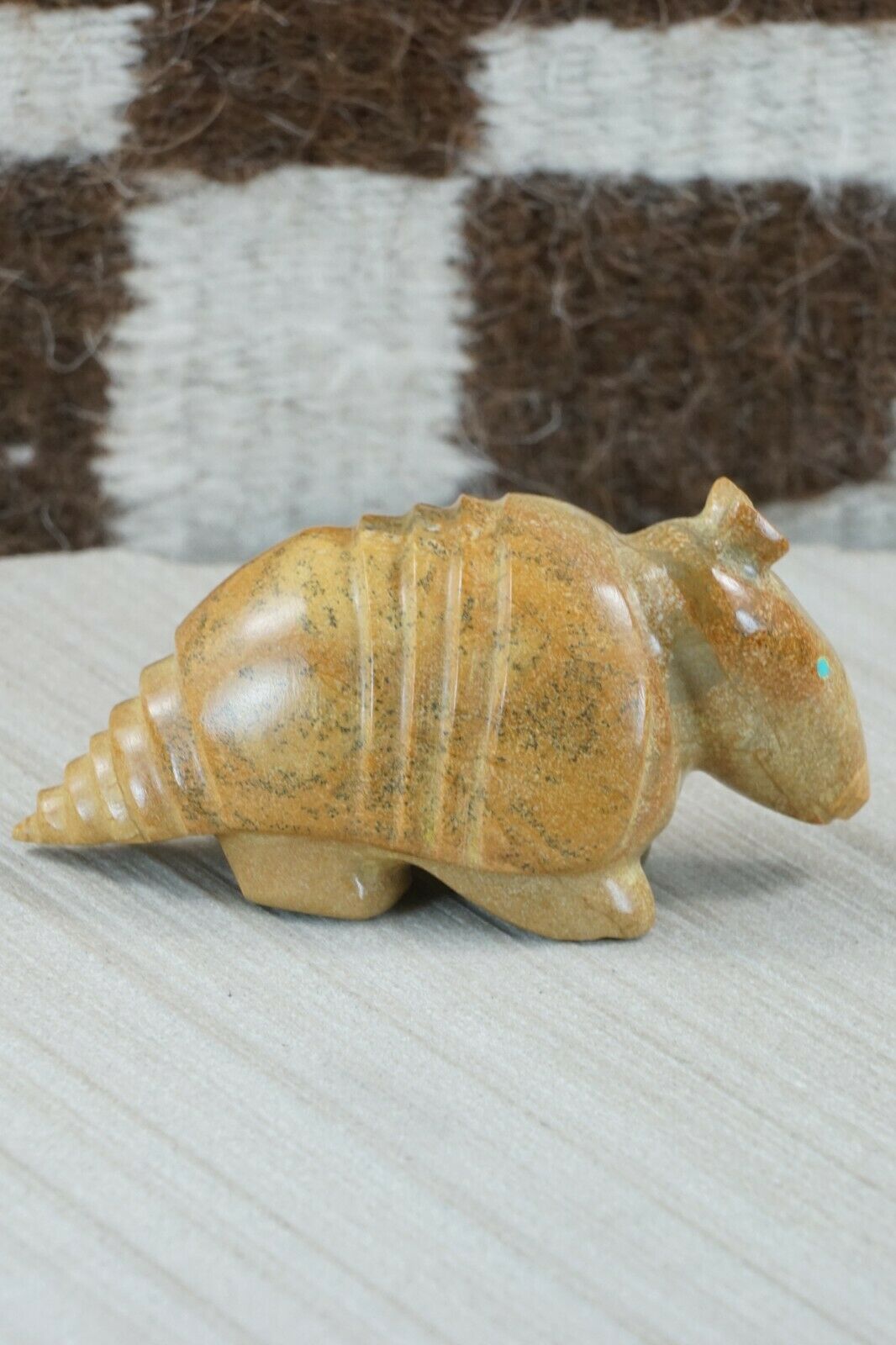 Armadillo Zuni Fetish Carving - Enrike Leekya