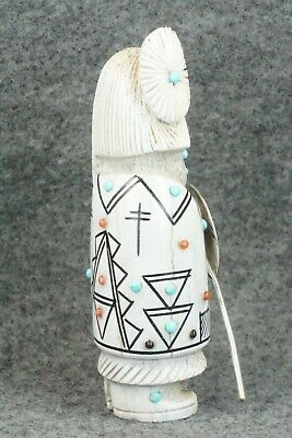 Hunter Zuni Fetish Carving - Claudia Peina