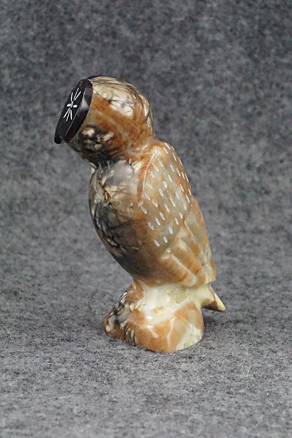Owl Zuni Fetish Carving - Enrike Leekya