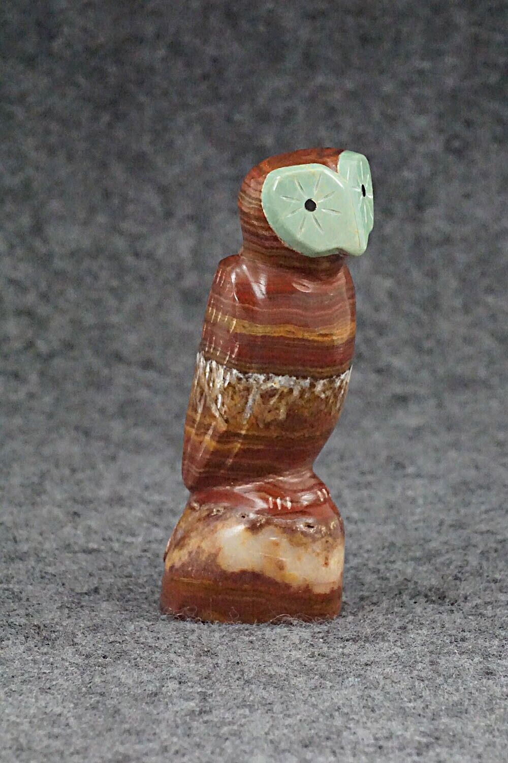 Owl Zuni Fetish Carving - Enrike Leekya