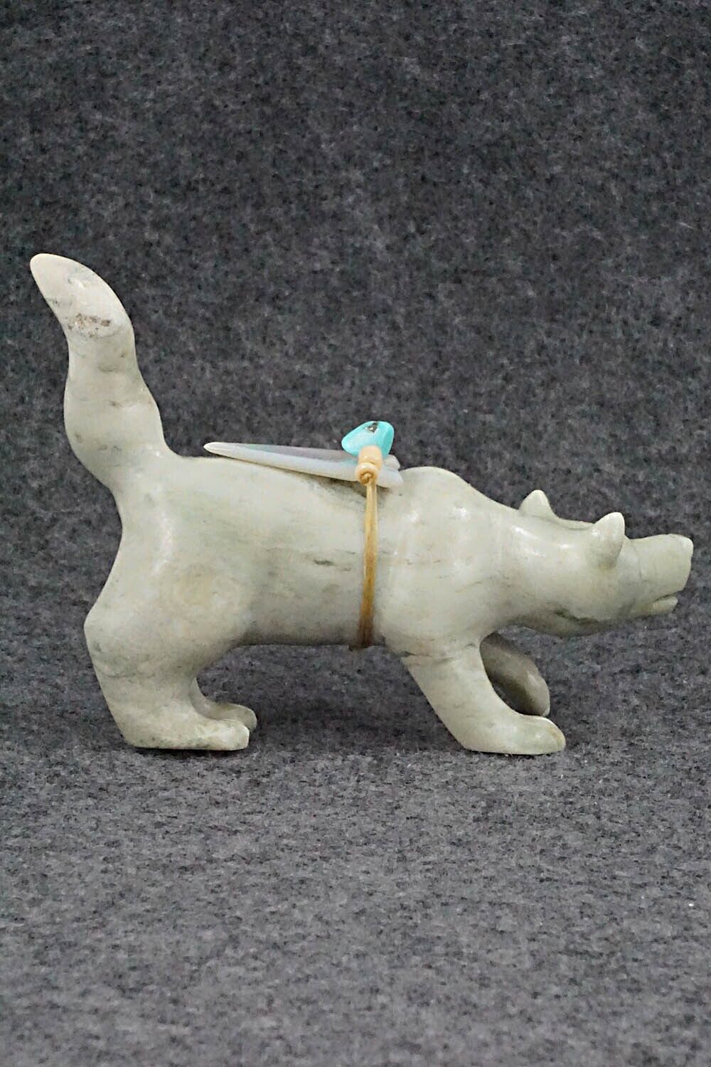 Wolf Zuni Fetish Carving - Albert Eustace