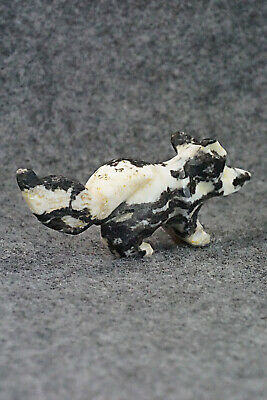 Fox Zuni Fetish Carving - Tony Mackel