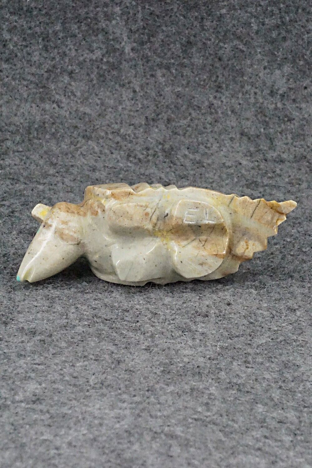 Armadillo Zuni Fetish Carving - Enrike Leekya