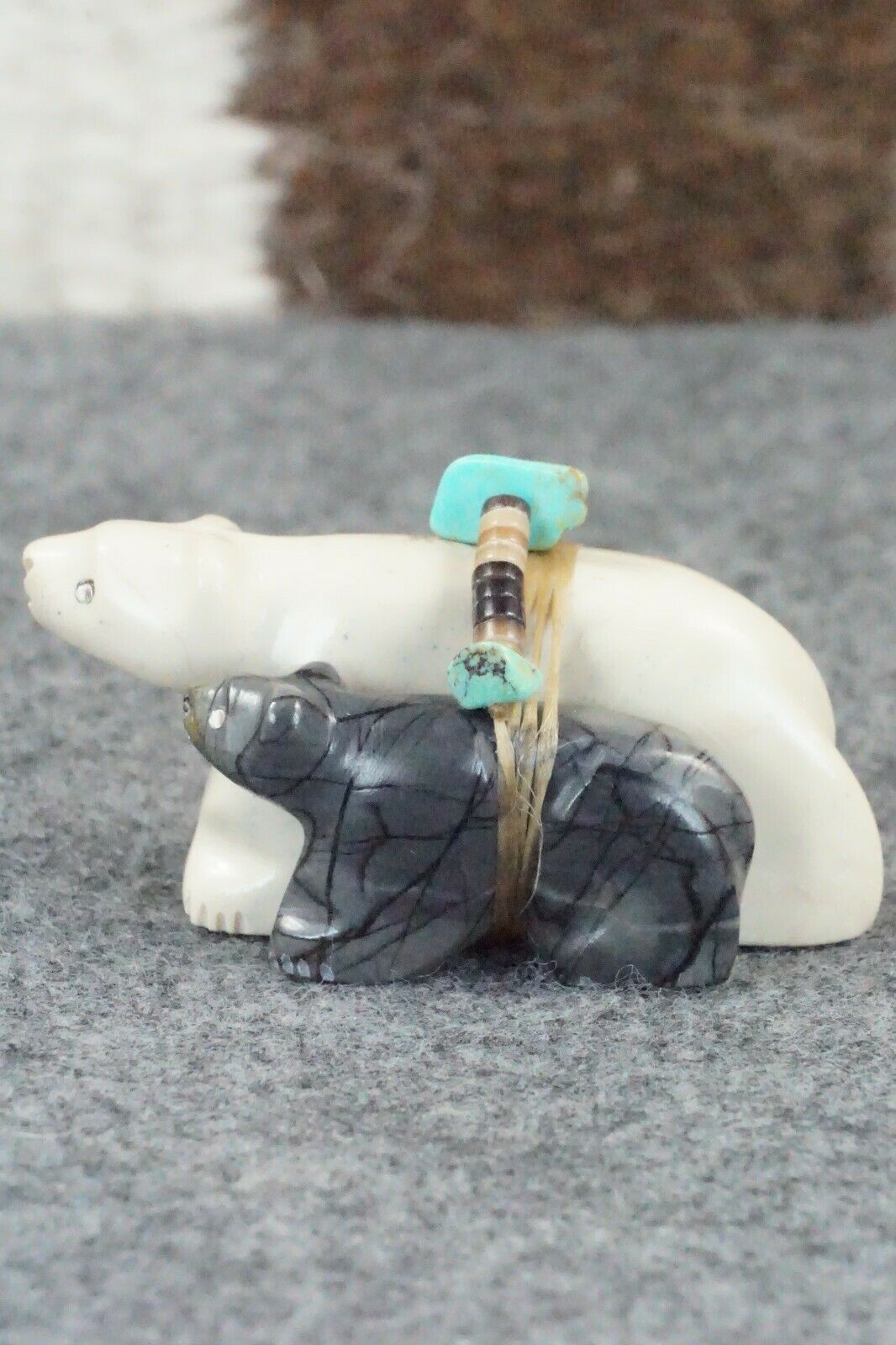 Bear Zuni Fetish Carving - Daisy Natewa