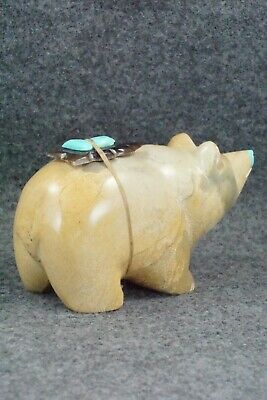 Bear Zuni Fetish Carving - Enrike Leekya