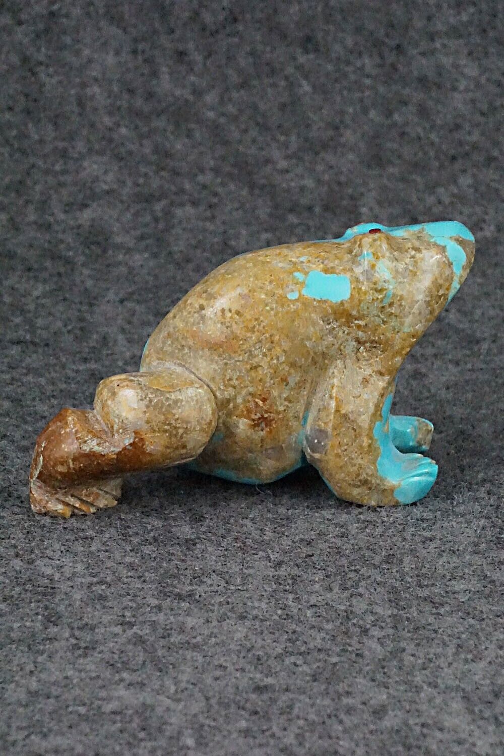 Frog Zuni Fetish Carving - Amos Pino