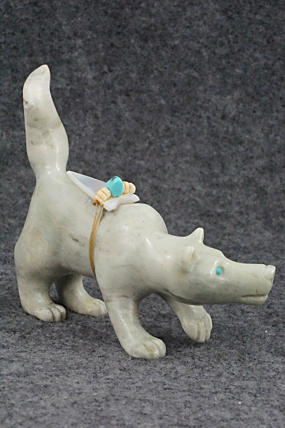 Wolf Zuni Fetish Carving - Albert Eustace
