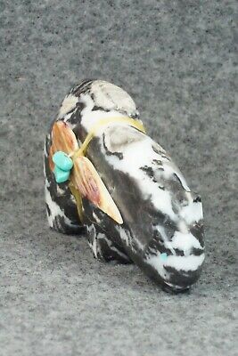Wolf Zuni Fetish Carving - Daphne Quam