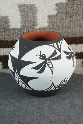 Zuni Pottery - Darla Westika