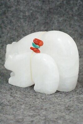 Bear Zuni Fetish Carving - Cheryl Beyuka
