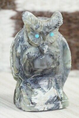 Owl Zuni Fetish Carving - Derrick Kaamasee