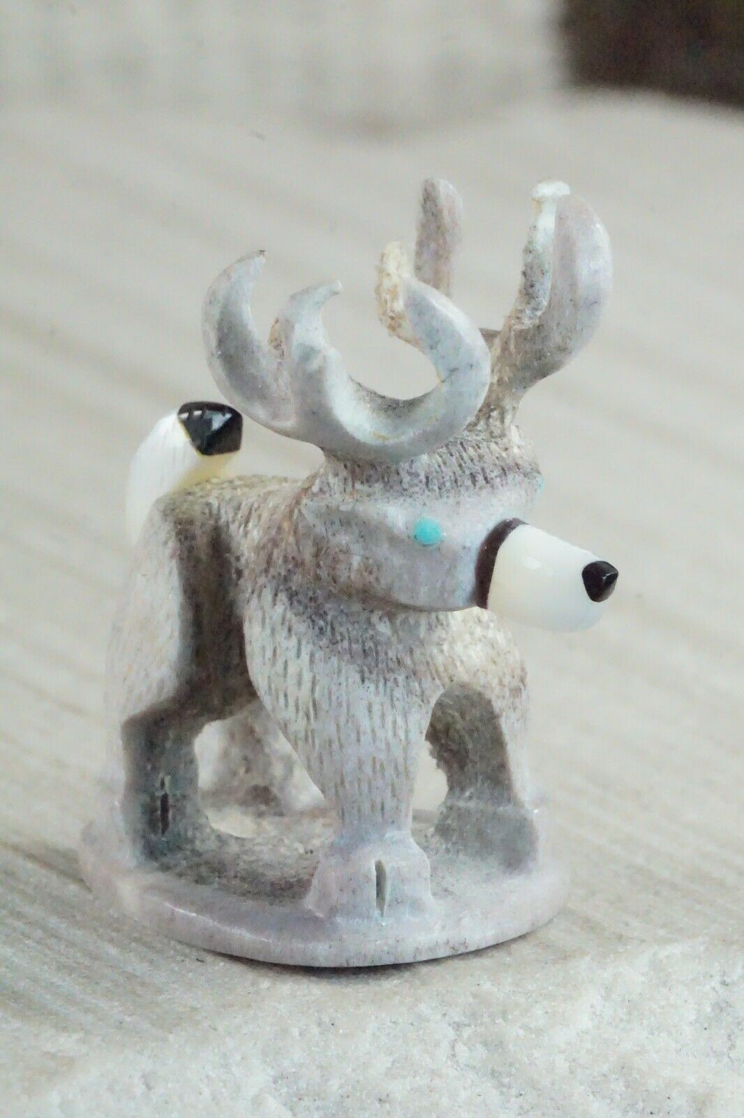 Deer Zuni Fetish Carving - Sullivan Shebola