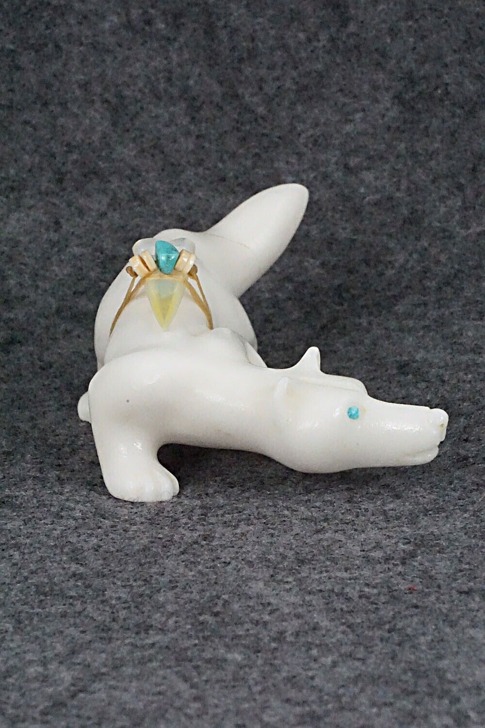 Wolf Zuni Fetish Carving - Albert Eustace