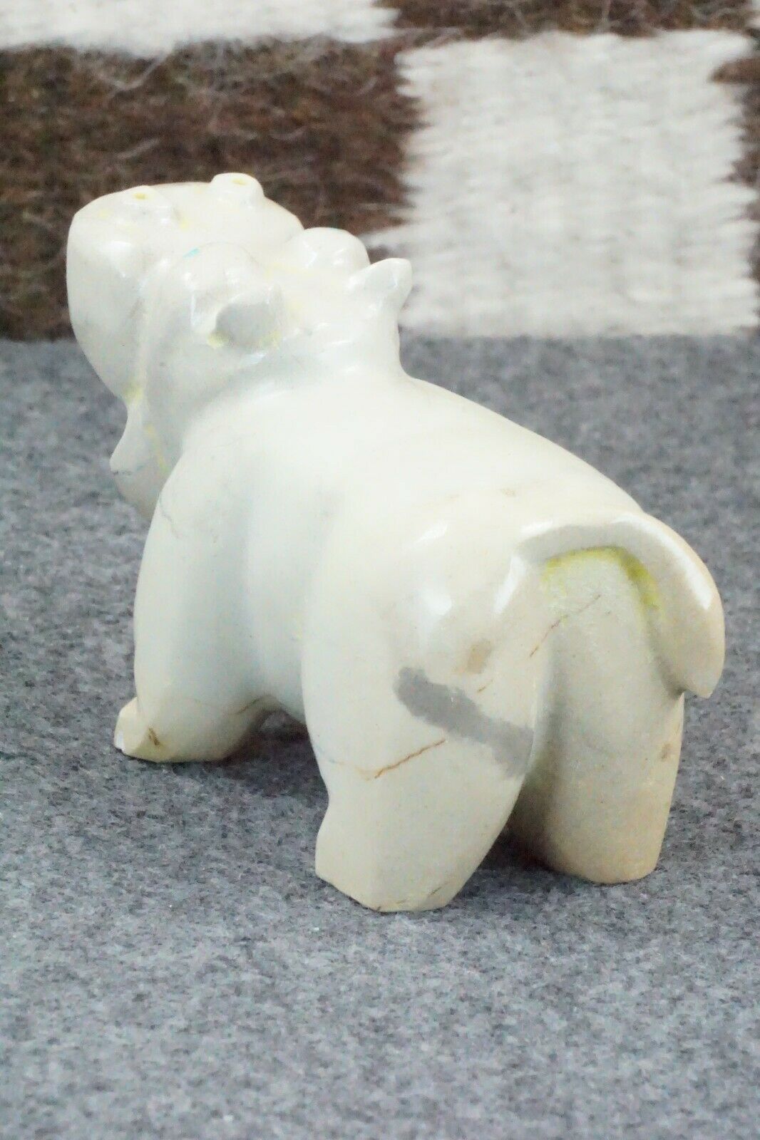 Hippo Zuni Fetish Carving - Enrike Leekya
