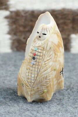 Corn Maiden Zuni Fetish Carving - Kevin Quam