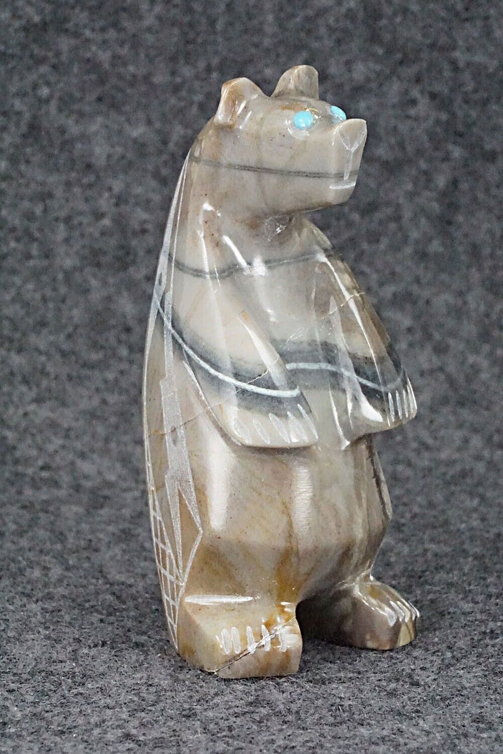Bear Zuni Fetish Carving - Shannon Calavaza
