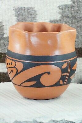 Hopi Pottery - D. Tsiny