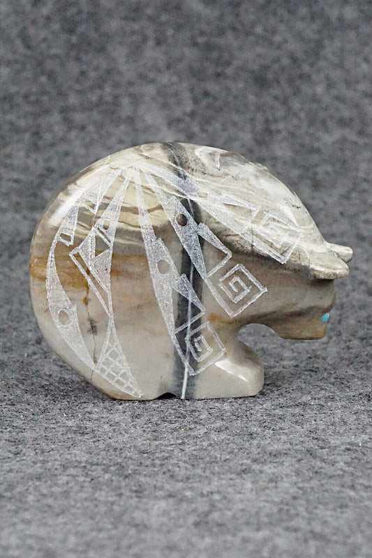 Bear Zuni Fetish Carving - Shannon Calavaza