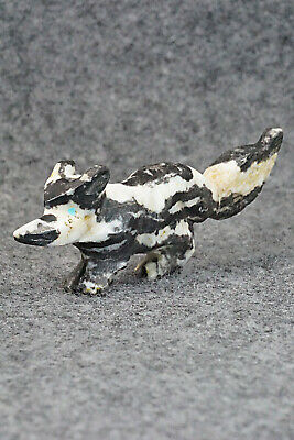 Fox Zuni Fetish Carving - Tony Mackel