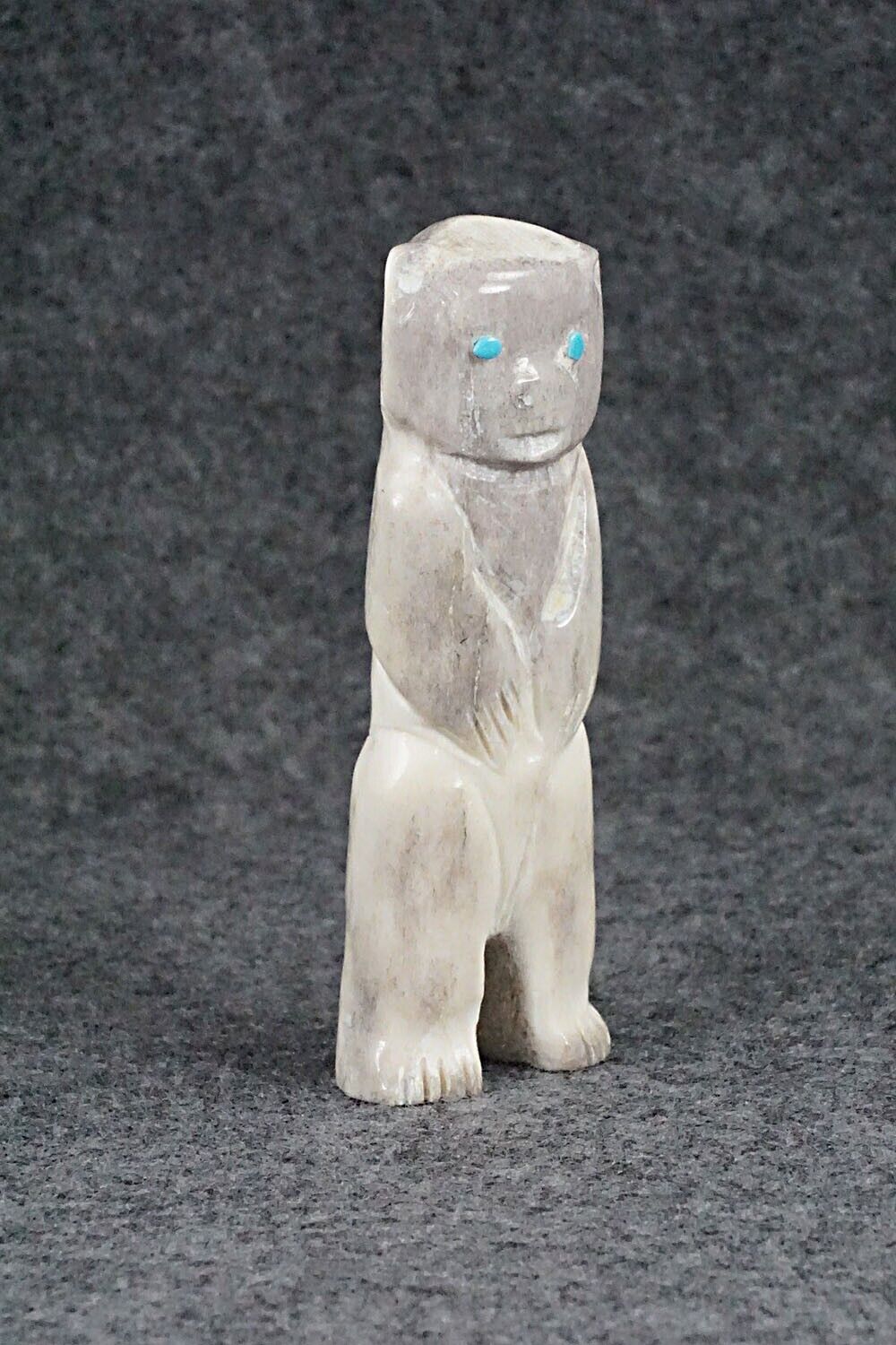 Bear Zuni Fetish Carving - Faron Lowsayatee