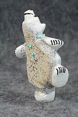 Bear Zuni Fetish Carving - Claudia Peina