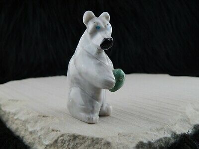 Bear Zuni Fetish Carving - Louise Ponchuella - High Lonesome Trading