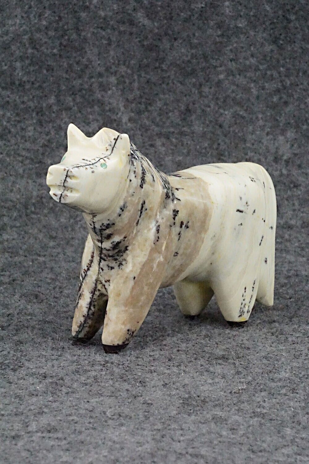 Horse Zuni Fetish Carving - Enrike Leekya