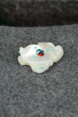 Frog Zuni Fetish Carving - Danette Laate