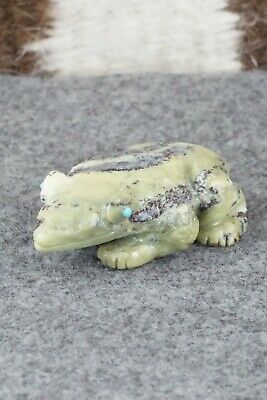 Frog Zuni Fetish Carving - Karen Zunie