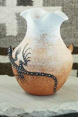 Zuni Pottery - Deldrick & Lorenda Cellicion