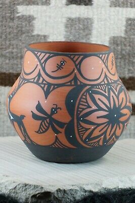 Zuni Pottery - Darla Westika