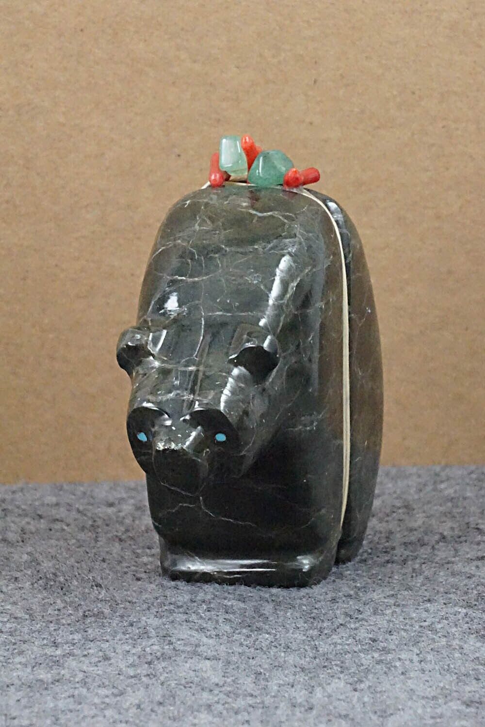 Bear Zuni Fetish Carving - Paulette Quam