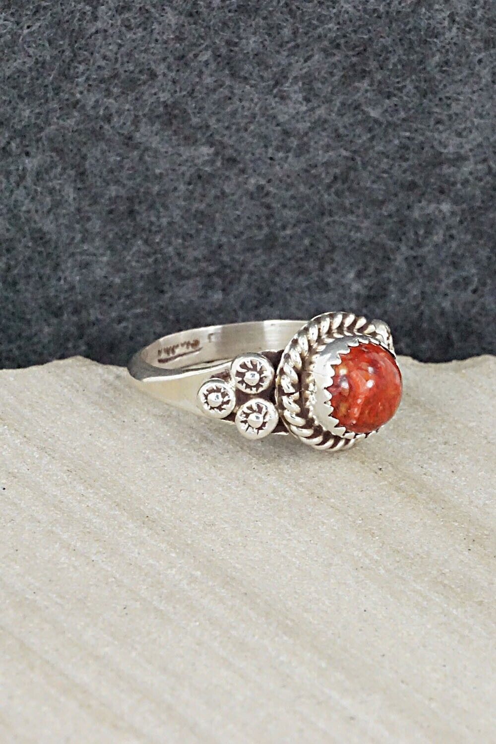 Spiny Oyster & Sterling Silver Ring - Freda Martinez - Size 8.25