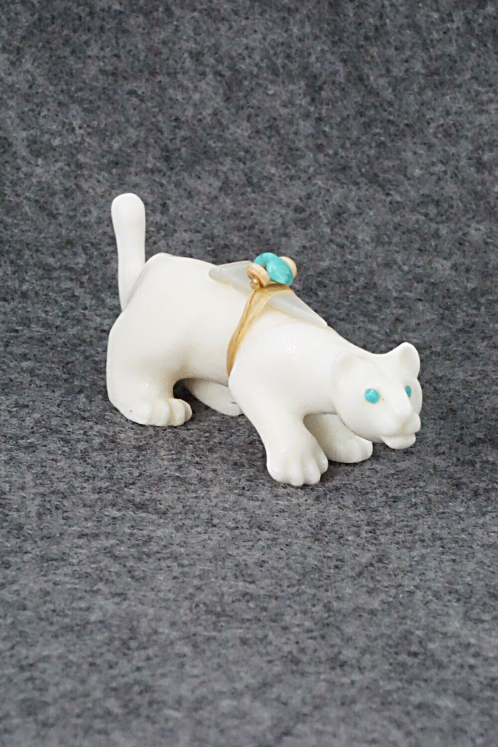 Mountain Lion Zuni Fetish Carving - Albert Eustace
