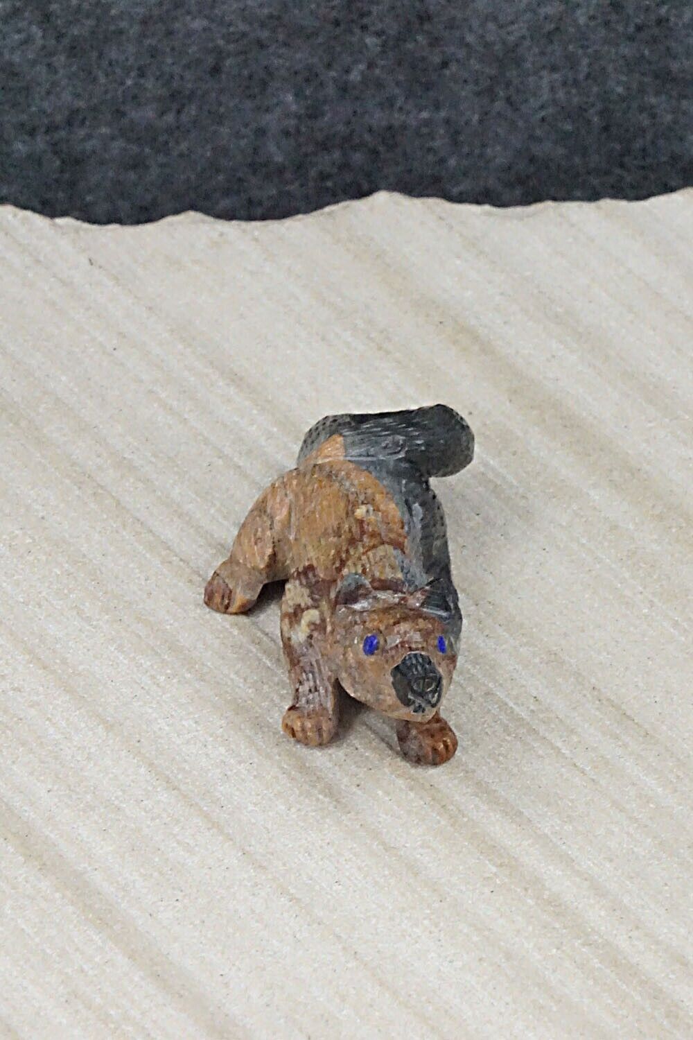 Wolf Zuni Fetish Carving - Lance Cheama