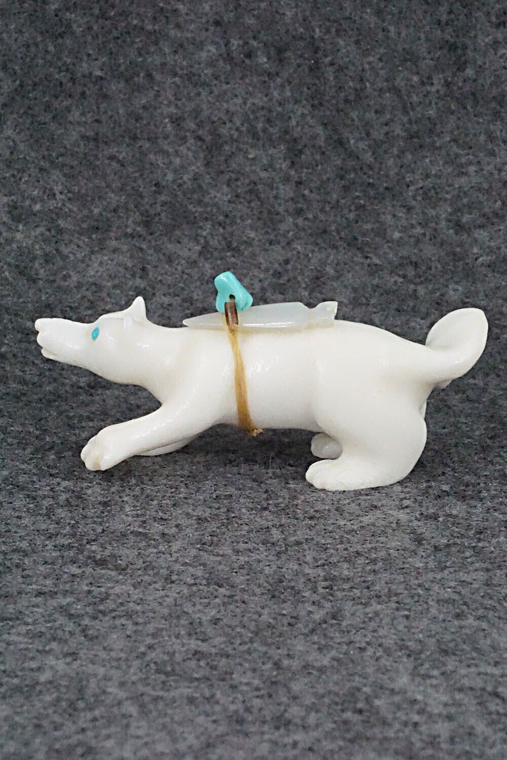 Wolf Zuni Fetish Carving - Albert Eustace