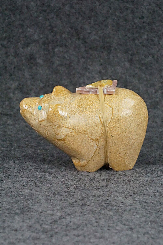 Bear Zuni Fetish Carving - Delvin Leekya