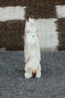 Bear Zuni Fetish Carving - Claudia Peina
