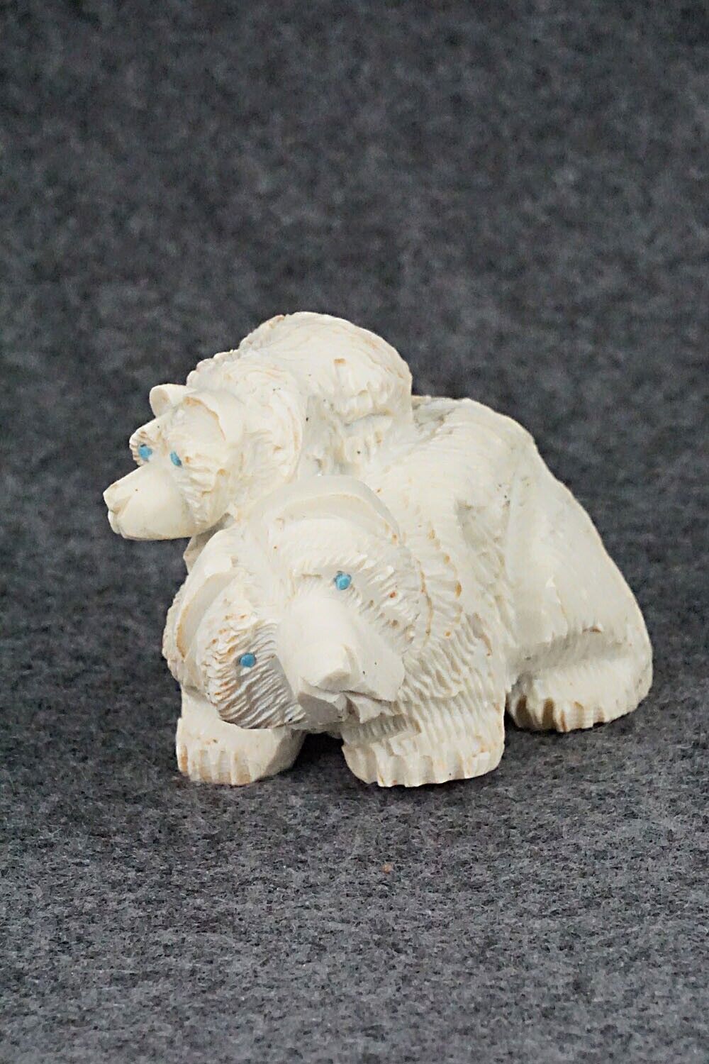 Bear Zuni Fetish Carving - Adrian Cachini