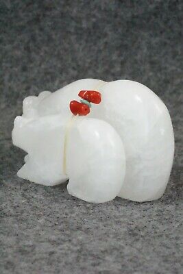 Bear Zuni Fetish Carving - Cheryl Beyuka