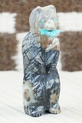 Bear Zuni Fetish Carving - Kevin Quam
