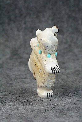 Bear Zuni Fetish Carving - Claudia Peina